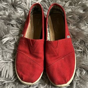 Red Canvas Toms